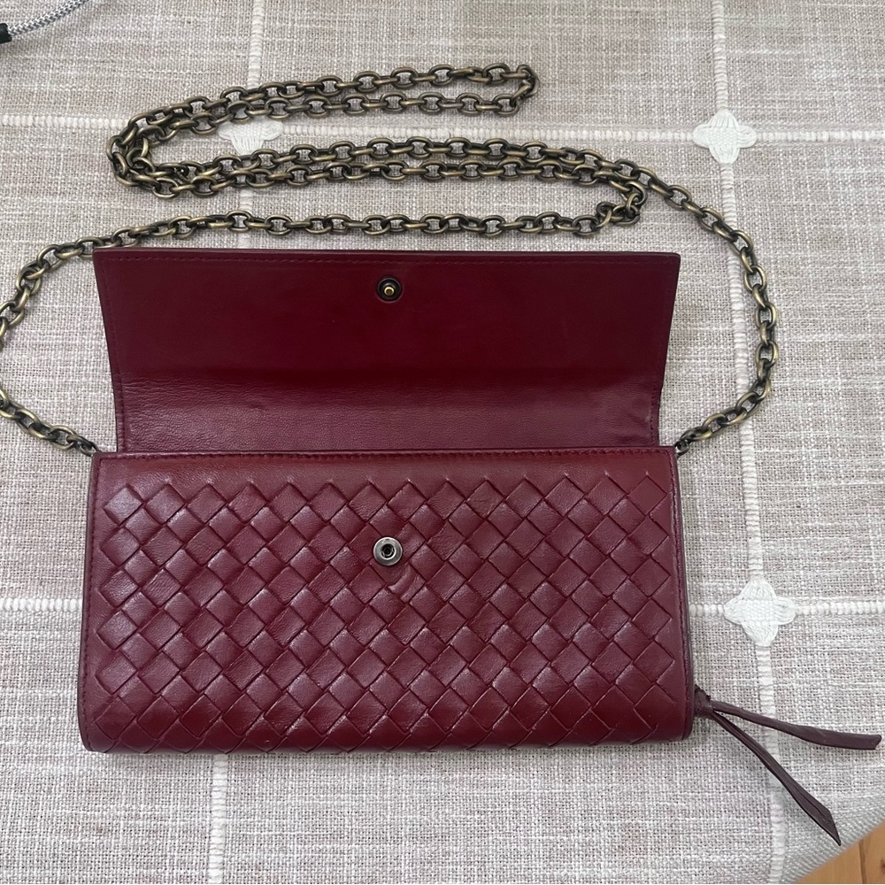 EUC Bottega Veneta Wallet with Certificate of Authenticity - Picture 3 of 15